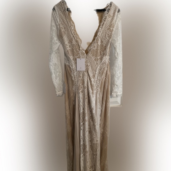 NWT Lulus Forever You and I wedding dress - small - Picture 3 of 7